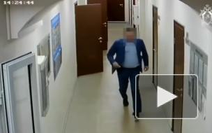 Убегающий от следователей российский чиновник попал на видео