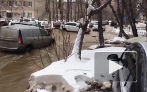 Екатеринбургская "Венеция": видео и фото с затопленных улиц появились в сети
