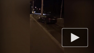 На улице Косыгина водитель "Киа" погиб, врезавшись в столб