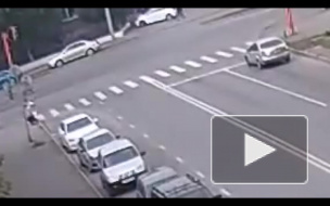 Грузовик переехал ребёнка в Кемерове.