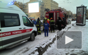 Из Обводного канала вытащили упавшего мужчину