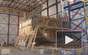 В Петербурге решили воссоздать корабль Петра Великого. Не обошлость без чудес и мистики