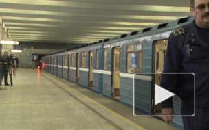 В Петербурге расследуется происшествие с мужчиной, который умер на платформе станции метро "Владимирская"