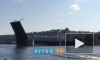 Появилось видео прохода катера Владимира Путина перед парадом ВМФ