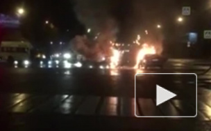 Огненное ДТП в Челябинске: После столкновения маршрутки и легковушки оба транспортных средства сгорели