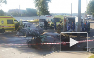 На Октябрьской набережной в ДТП сгорело две машины, трое погибли