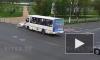 Авария с участием маршрутки и иномарки на перекрёстке в Колпино попала на видео