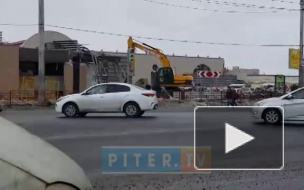 На Парнасе начался снос ларьков