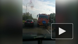На Киевском шоссе водитель "Лифана" уснул за рулем и врезался в "КамАЗ"