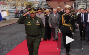 На Адмиралтейских верфях торжественно подняли флаг на подводной лодке "Новороссийск"