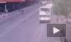 Видео: школьник бросился под машину в Геленджике