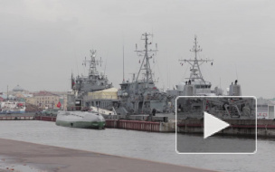 В Петербург приплыло НАТО. Проштрафившихся голландцев не пустили