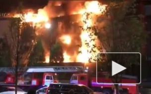 В Грозном потушили пожар в крупнейшем торговом центре Чечни