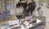Грабитель угрожал ножом менеджеру микрофинансовой организации на Дыбенко 