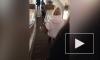 Эскалатор на станции метро "Нарвская" остановили из-за девушки в длинном платье