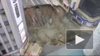 В Японии произошёл катастрофический обвал пятиполосного шоссе