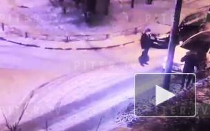 Стрельба в Выборгском районе попала на камеры наблюдения