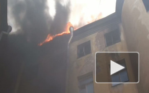 Пожар в университете имени Бонч-Бруевича: дым и пламя заволокли внутренний двор