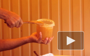 "Ложка дегтя" в бочке таджикского меда: таможенники не пустили мед из Душанбе в Россию