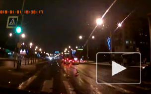 Видео: На Заневском проспекте автомобилист сбил пешехода насмерть