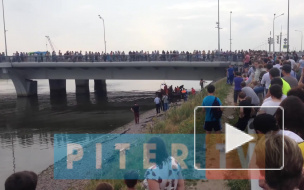 Два ребенка упали с моста Кадырова, ведутся спасательные работы