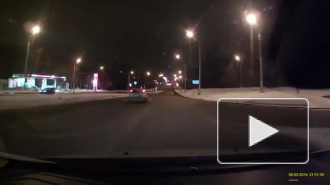 Момент ДТП на мосту через Каменный Лог в Липецке попал на видео