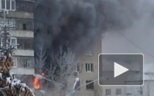 Пожар в тюменской многоэтажке тушили 36 человек