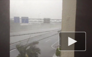 Жуткий тайфун выгнал из дома полмиллиона японцев