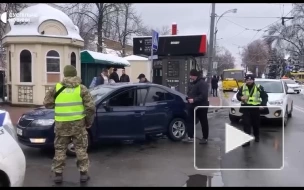 Опубликовано видео с досмотром автомобилей у Киево-Печерской лавры