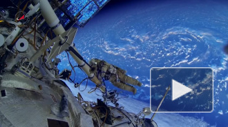 Космонавт Лазуткин: Земля идет как космический корабль