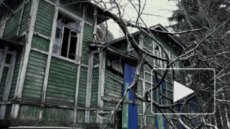 "Дача Фандорина" под Зеленогорском разрушается. За нее борются краеведы и писатель Акунин