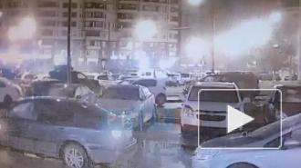 Появилось видео ночной аварии с пьяным военнослужащим на каршеринге