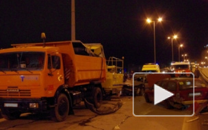 Жертвами ДТП на Малоохтинском мосту стали два человека