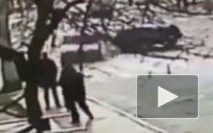 Смертельное видео из Дагестана: легковушка вылетела на тротуар