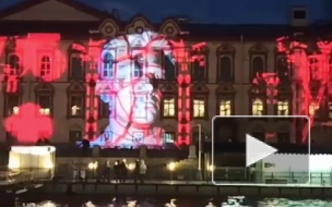 На фасаде библиотеки Маяковского на Фонтанке показали световое шоу в честь открытия 