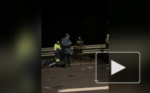 На трассе Москва-Петербург столкнулись грузовики. Погибли два человека