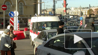 Ремонт Дворцового остановил не только авто, но и пешеходов