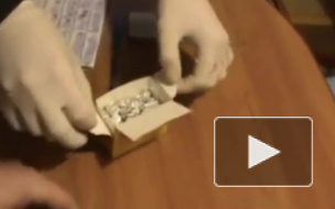 Петербуржец забыл в камере хранения ТРЦ коробку с гашишем