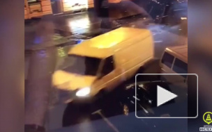 Водитель фургона начал утро с коньяка и тройного ДТП в центре Петербурга