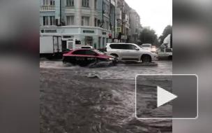 Из-за мощного ливня Ростов-на-Дону ушел под воду