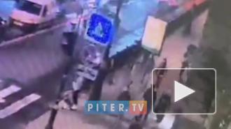 На улице Пестеля неизвестный напал на прохожего и отобрал сумку с деньгами