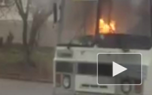 Огненное видео из Орла: Полыхающий ПАЗик бодро ездил по улицам 