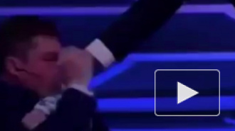 Видео из Украины: Депутат Рады Мосейчук избил палкой Семченко в прямом эфире