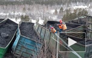 В Челябинской области с рельсов сошли 17 вагонов грузового состава с углем