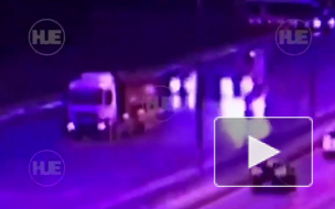 Опубликовано видео момента ДТП с двумя грузовиками на МКАД