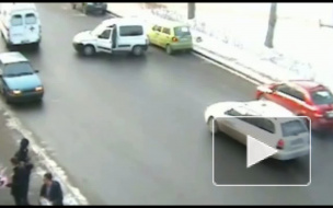 Таксист на «Peugeot» обидел малыша «Matiz»