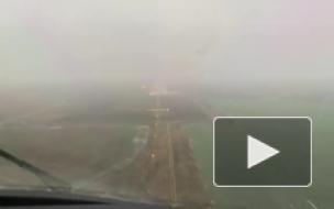 Самолёт из Петербурга совершил посадку в Брянске в сложных условиях