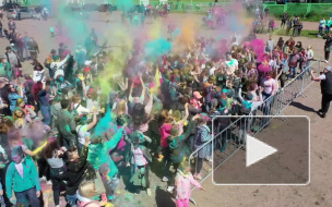 Видео: в Выборге прошел фестиваль красок "ColorFest"