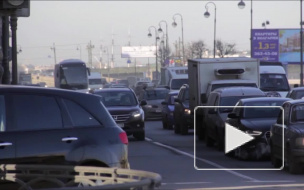 Мигранта засыпало землей в центре Петербурга: мужчина погиб