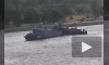 В Петербурге столкнулись два военных корабля-участника парада ВМФ
